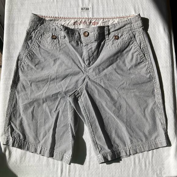 Dockers Women’s Casual Striped Shorts size 10, White & Blue - Picture 2 of 9